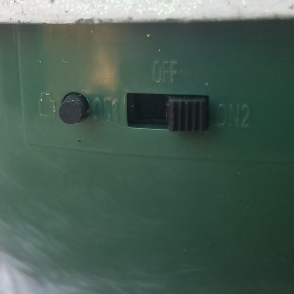 Thomas Kinkade Home for the Holidays Table Centerpiece - Bradford Exchange - Picture 12 of 16